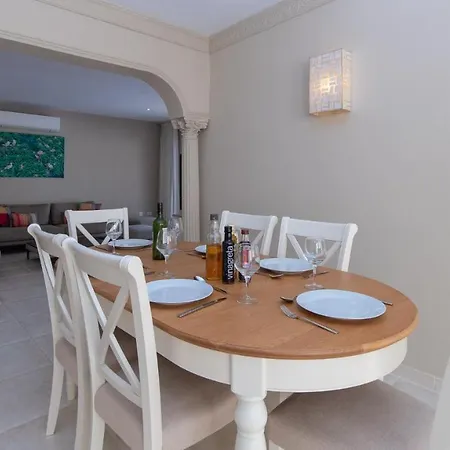 Cora - Del Duque Villa Costa Adeje (Tenerife)